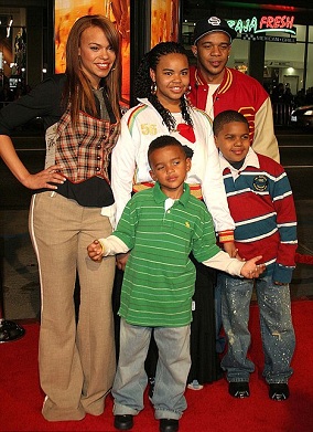 Ryder Evan along with his father, mother and siblings. know her net worth, family, mother and father married life here